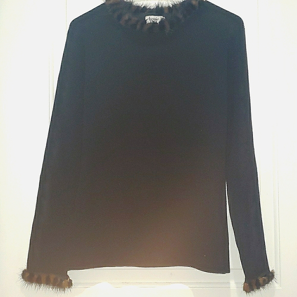 faux fur lined long sleeve top - Picture 1 of 6